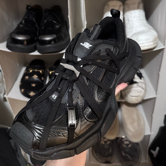 BALENCIAGA 3XL - Picture 1 of 4